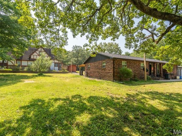 2426 County Road 462 , Poplar Bluff, MO 63901