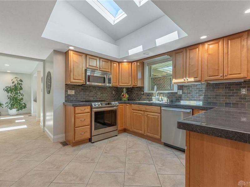 974 Hyde Park Drive, Centerville, OH 45429 Photo 6