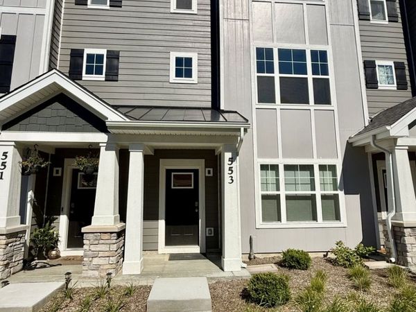 553 Yosemite Way, Mundelein, IL 60060
