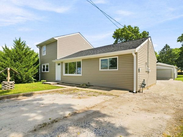 25055 S Center Street , Channahon, IL 60410