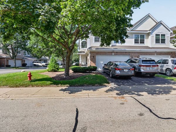 140 Bay Drive , Itasca, IL 60143