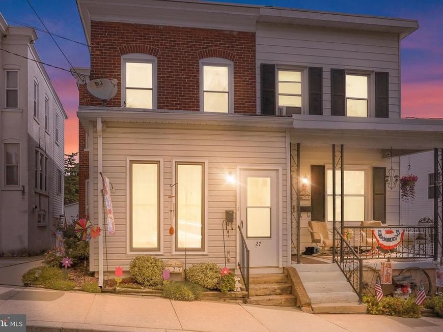 27 Apple Street, Boyertown, PA 19512 Main Photo