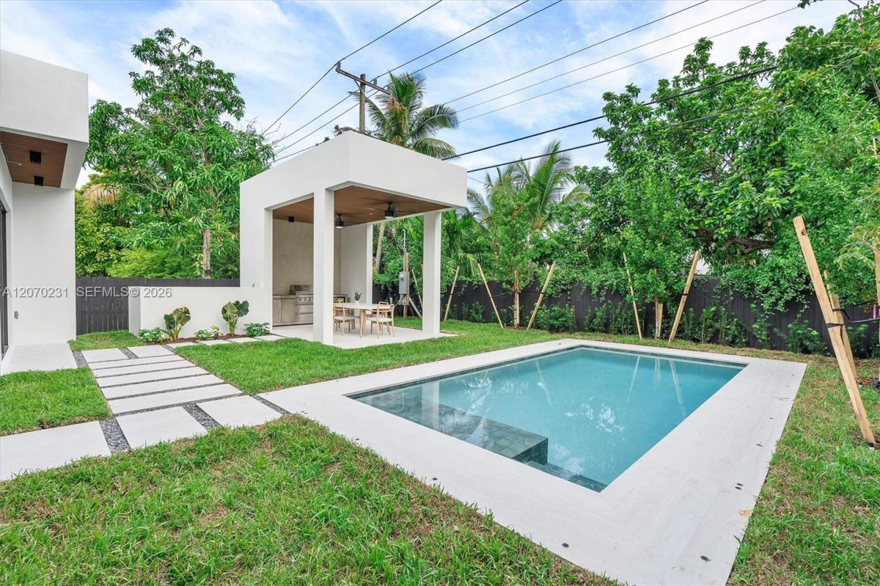 1844 SW 24th Ter , Miami, FL 33145 Photo
