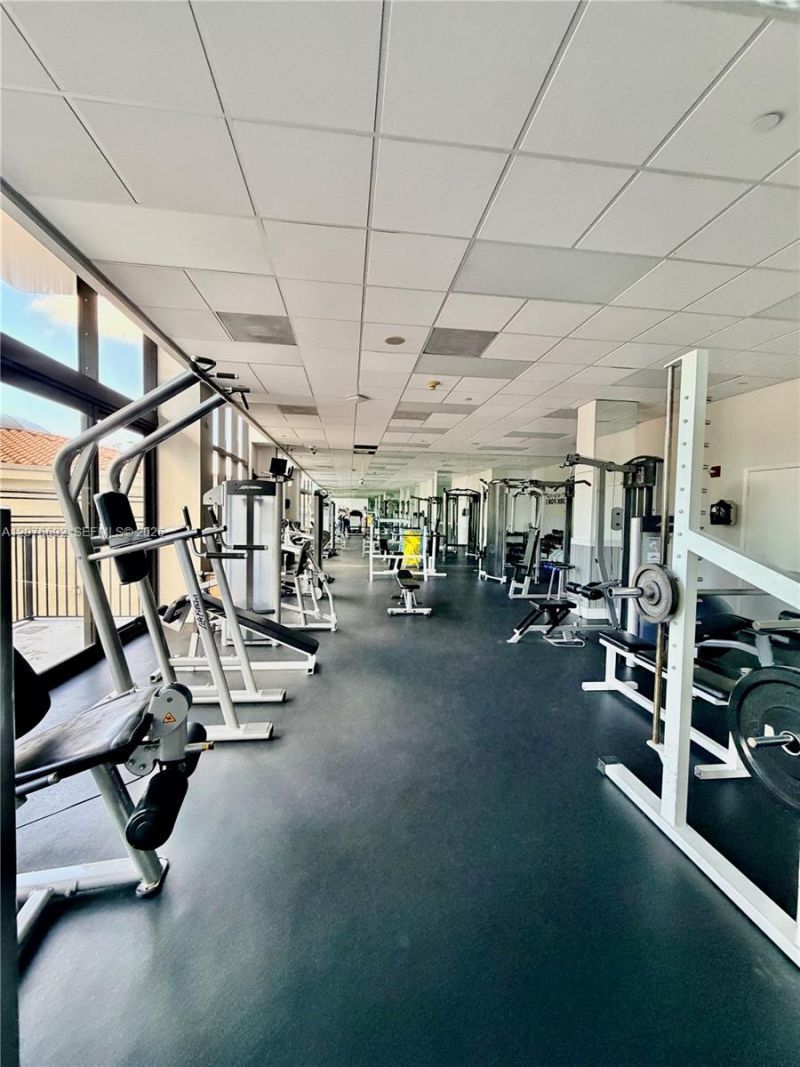 1450 Brickell Bay Dr, Unit 1410, Miami, FL 33131 Photo
