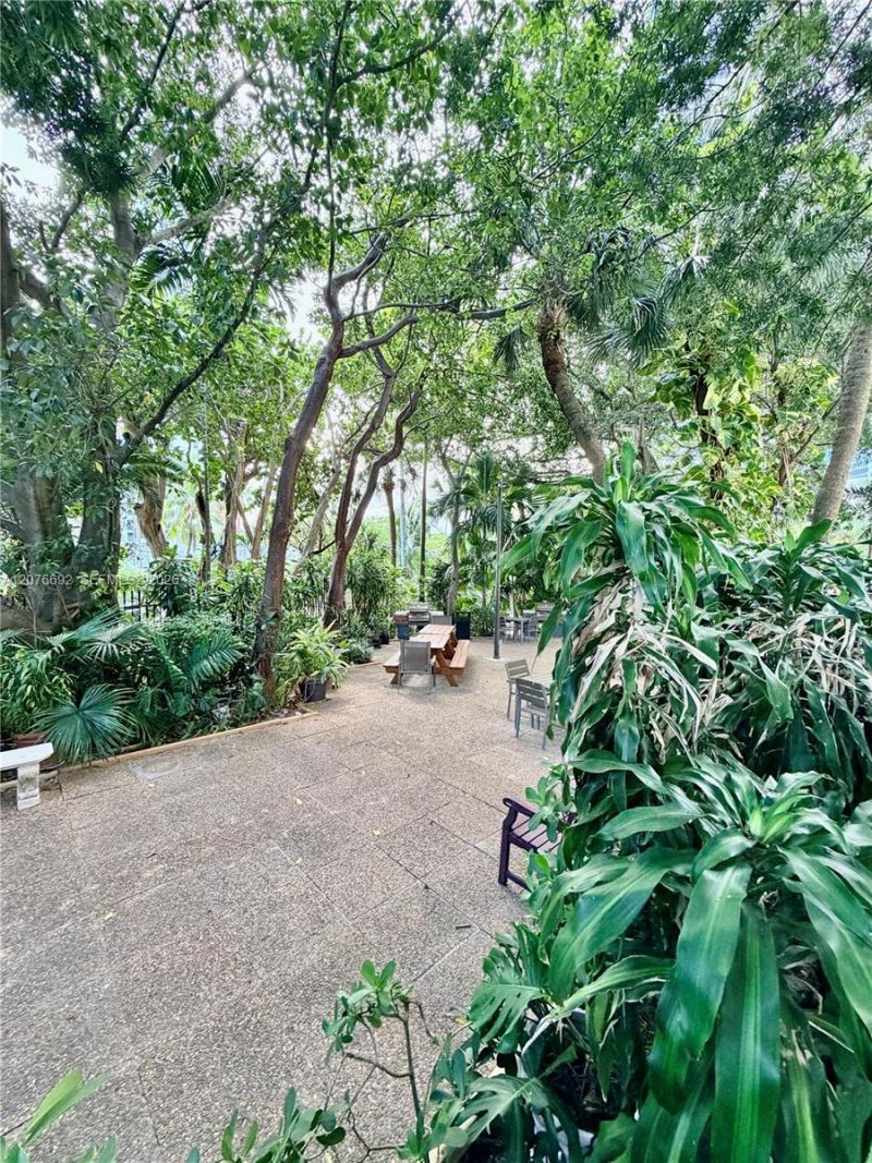 1450 Brickell Bay Dr, Unit 1410, Miami, FL 33131 Photo