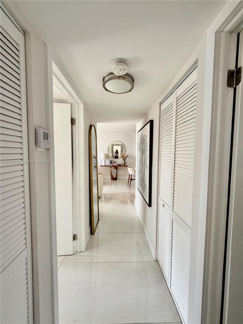 1450 Brickell Bay Dr, Unit 1410, Miami, FL 33131 Photo