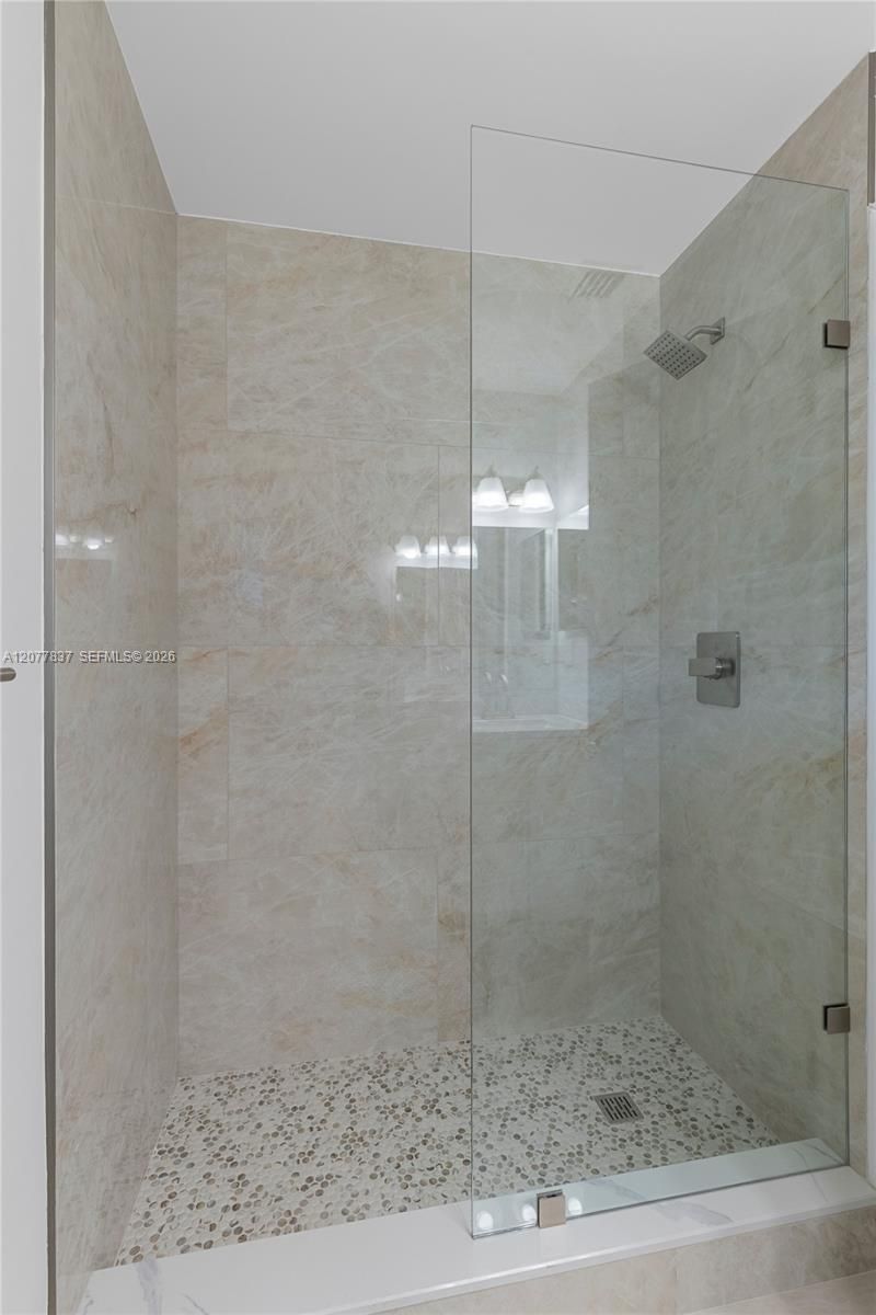 886 NE 214th Ln , Unit 4, Miami, FL 33179 Photo