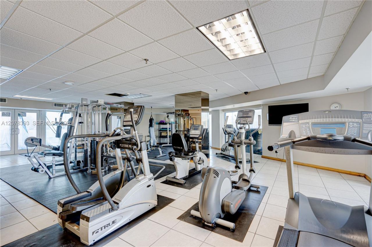 2401 Collins Ave, Unit 1711, Miami Beach, FL 33140 Photo