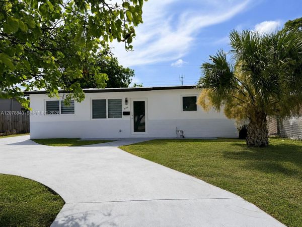 4130 NW 11th Ave , Oakland Park, FL 33309