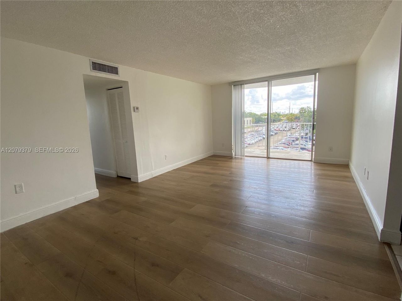 488 NW 165th St Rd, Unit B-415, Miami, FL 33169 Photo