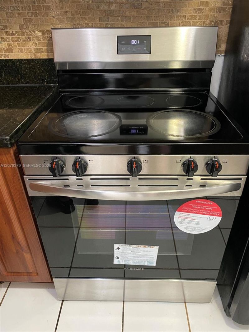488 NW 165th St Rd, Unit B-415, Miami, FL 33169 Photo