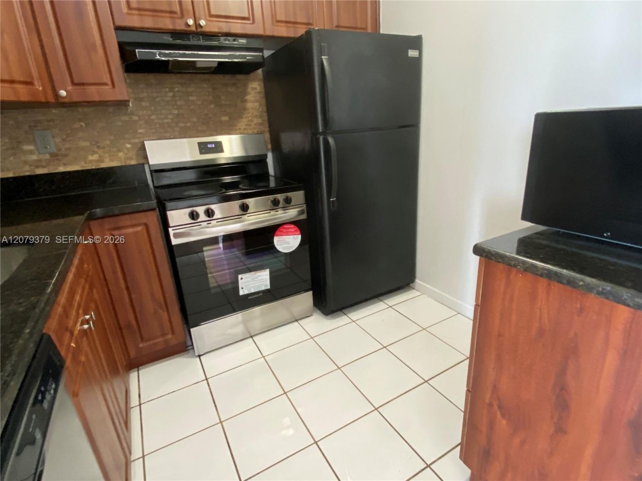 488 NW 165th St Rd, Unit B-415, Miami, FL 33169 Photo