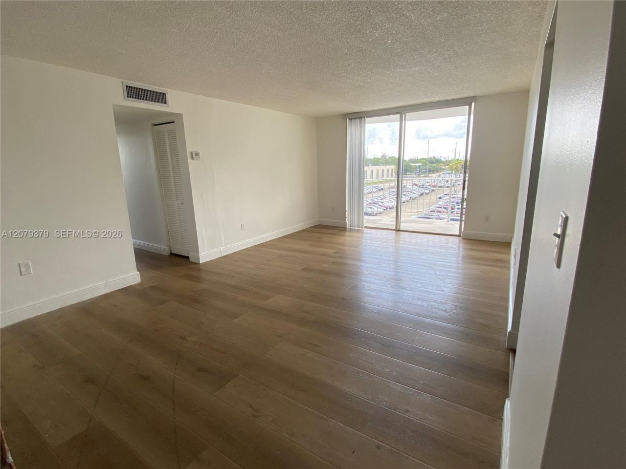 488 NW 165th St Rd, Unit B-415, Miami, FL 33169 Photo