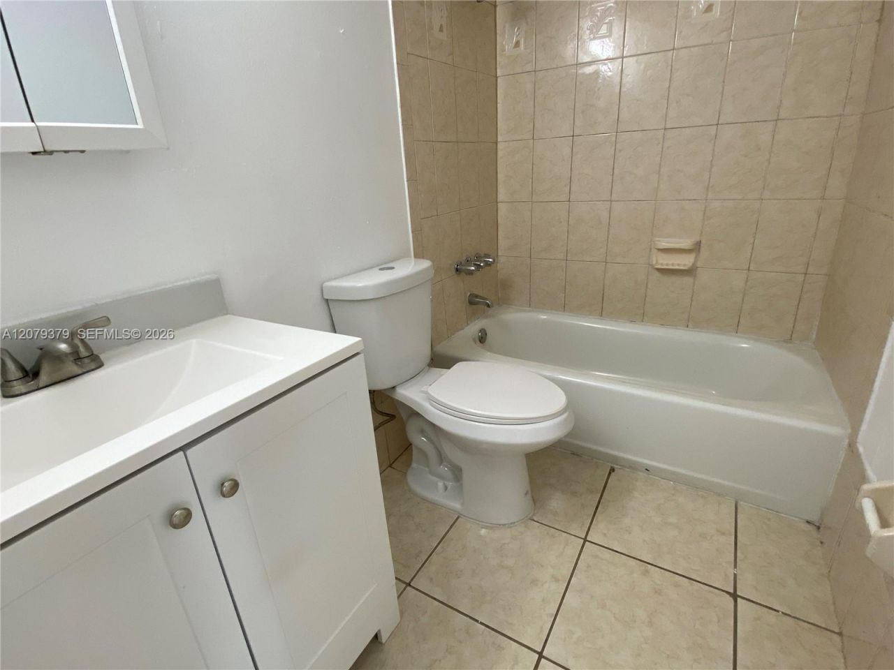 488 NW 165th St Rd, Unit B-415, Miami, FL 33169 Photo