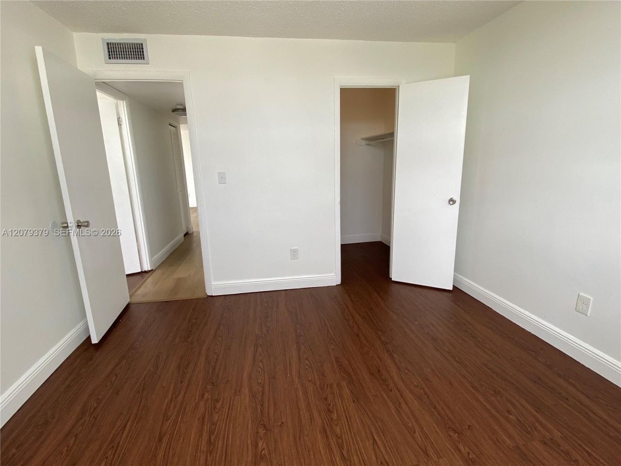 488 NW 165th St Rd, Unit B-415, Miami, FL 33169 Photo