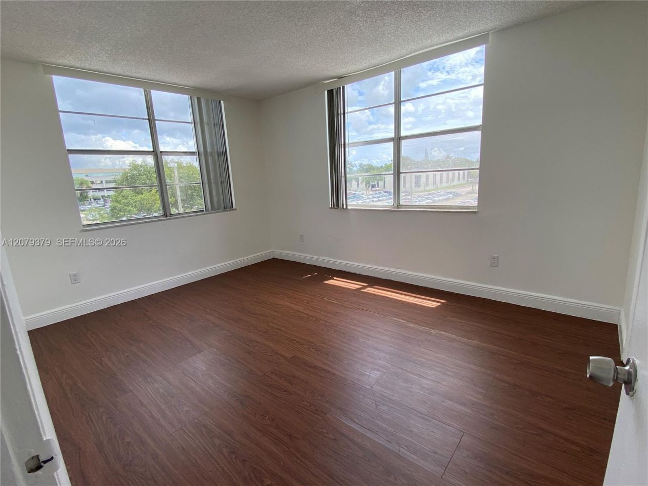488 NW 165th St Rd, Unit B-415, Miami, FL 33169 Photo