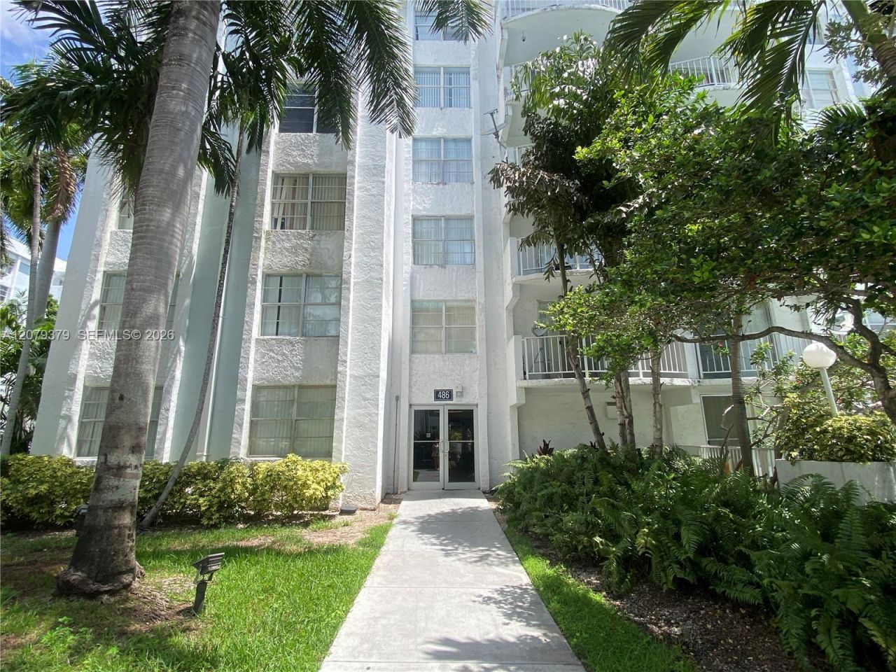 488 NW 165th St Rd, Unit B-415, Miami, FL 33169 Photo