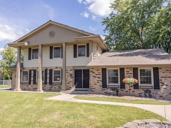 12430 W Burdick COURT, New Berlin, WI 53151