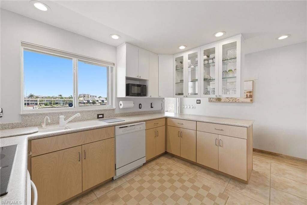 1100 8th Ave S, Unit 328H, Naples, FL 34102 Photo