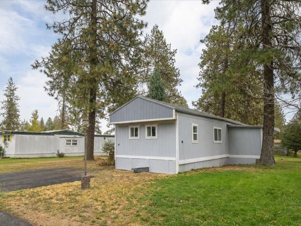 34124 N Newport Hwy, Chattaroy, WA 99003