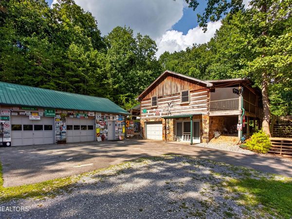 5919 Atkins Rd, Knoxville, TN 37918