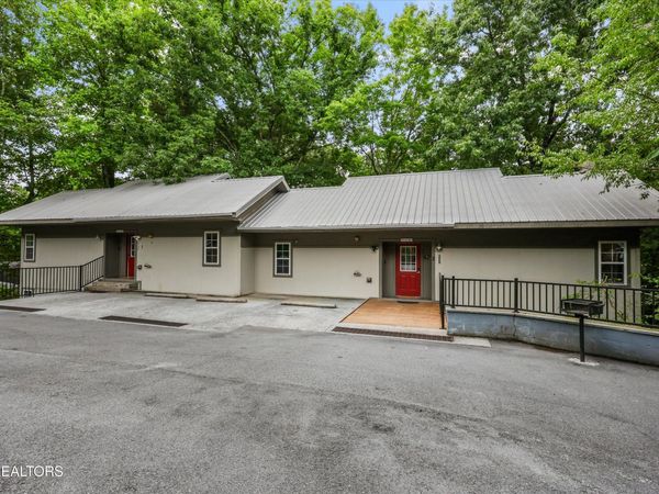 541 Johnson Lane, Gatlinburg, TN 37738