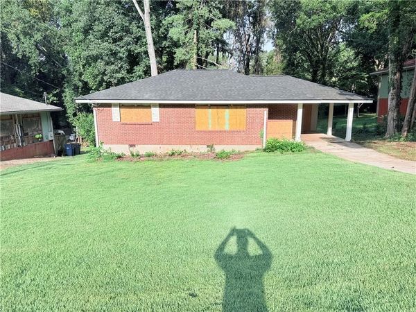 2879 Rockwood Road , East Point, GA 30344