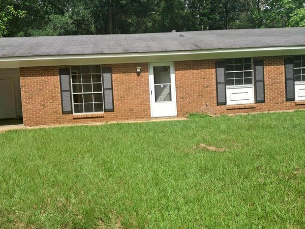 618 Queen Julianna Lane, Jackson, MS 39209