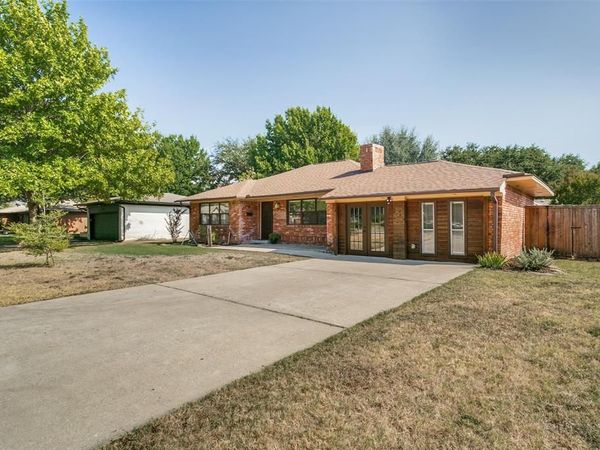 2952 Lavita Lane, Farmers Branch, TX 75234