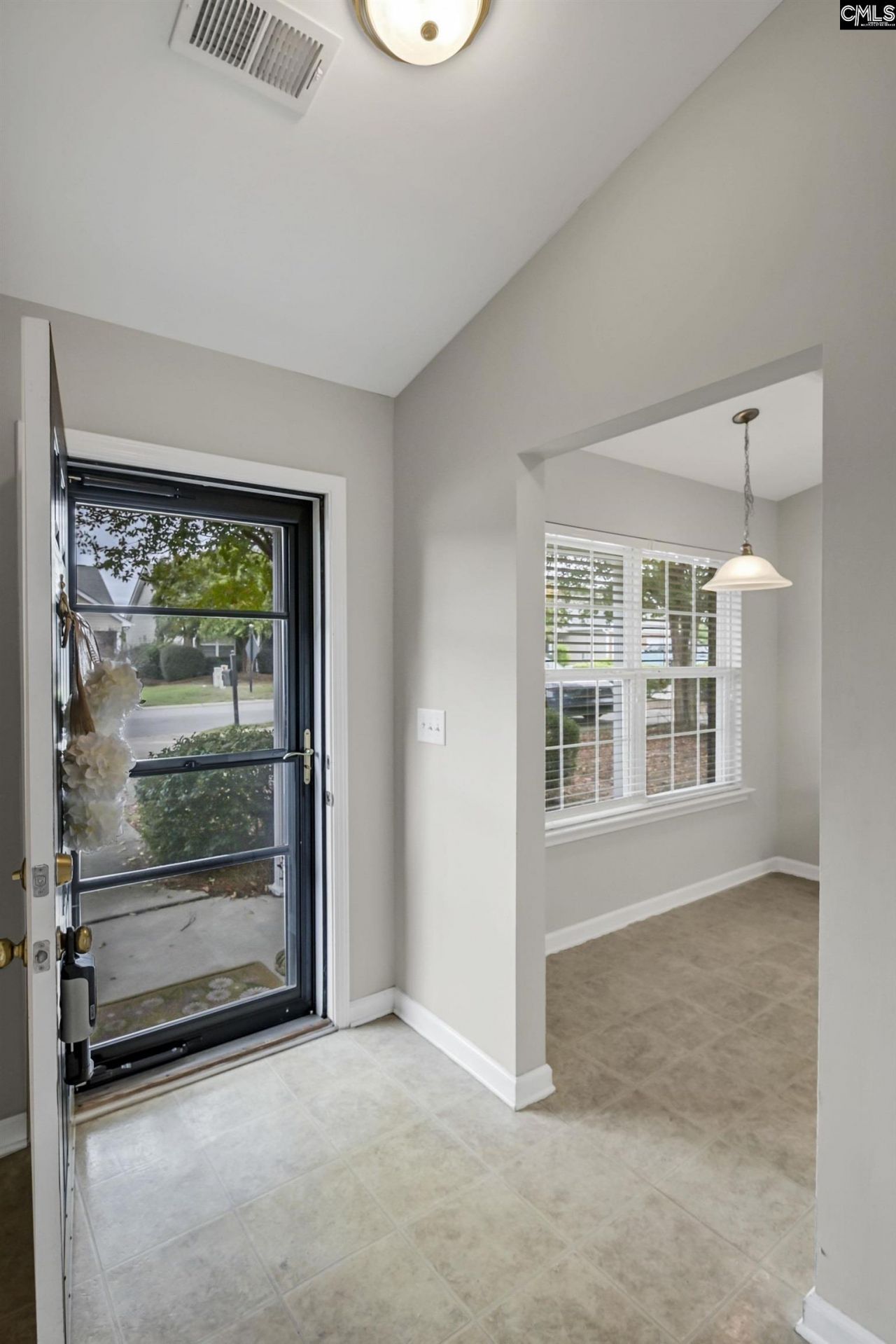 179 Courtside Drive Photo 4