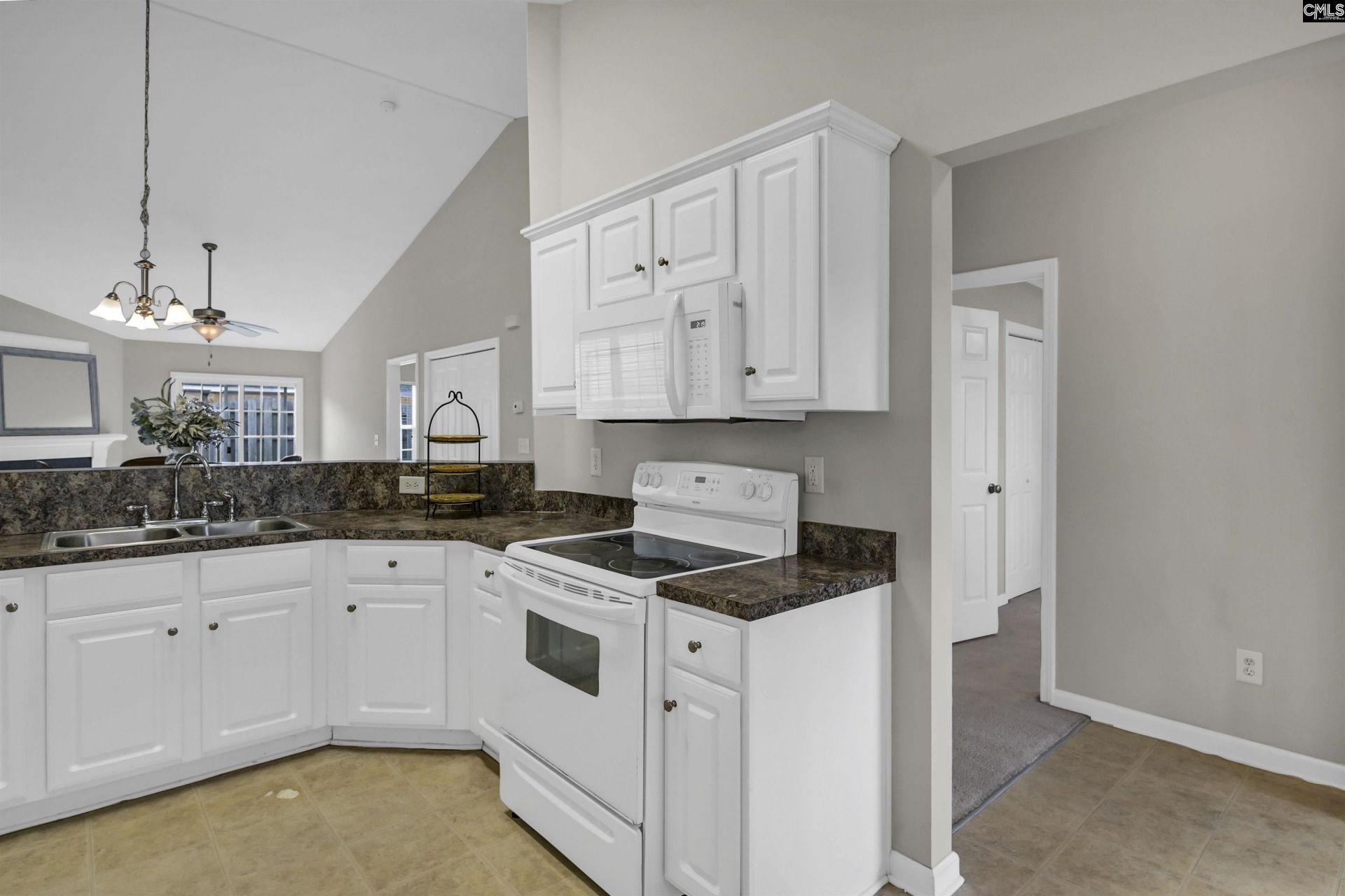 179 Courtside Drive Photo 6