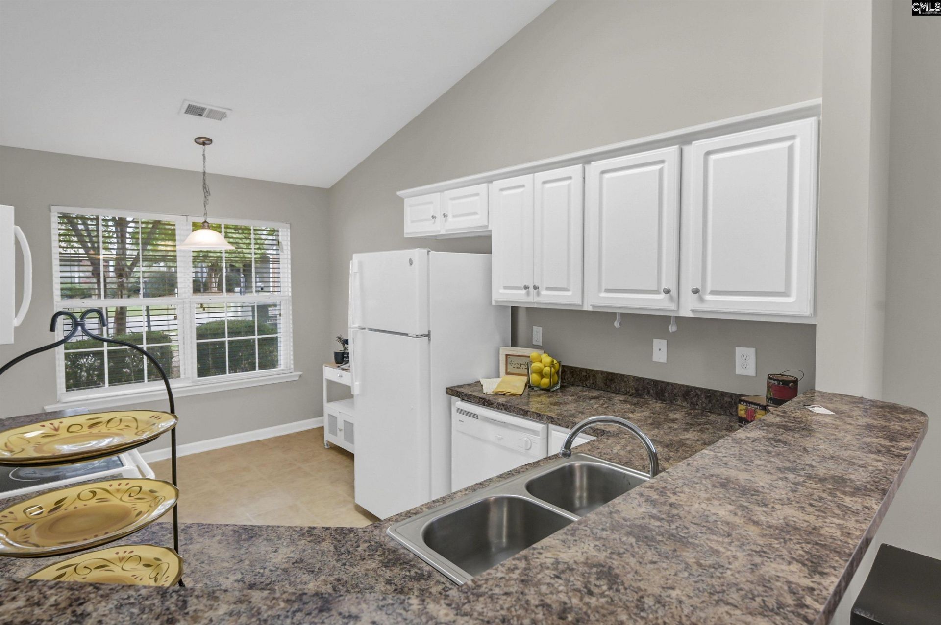 179 Courtside Drive Photo 8