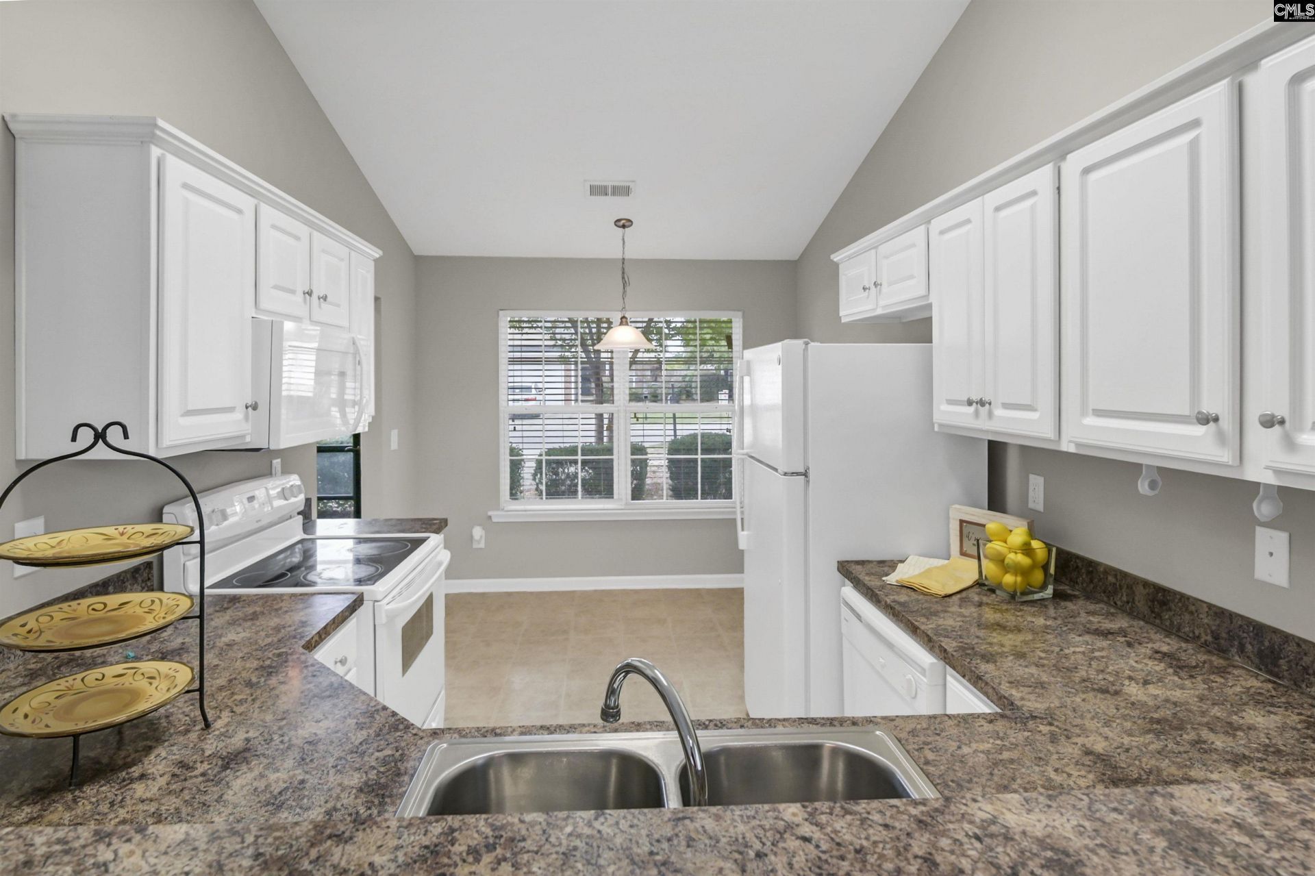179 Courtside Drive Photo 9