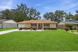 210 Trinity Place photo 4