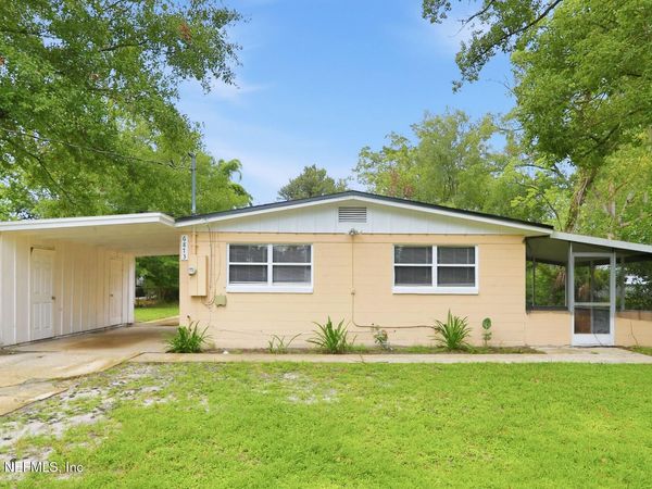 6813 TINKERBELL Lane, Jacksonville, FL 32210