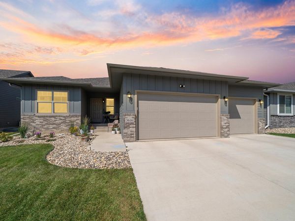 3616 E Sage Grass St, Sioux Falls, SD 57108