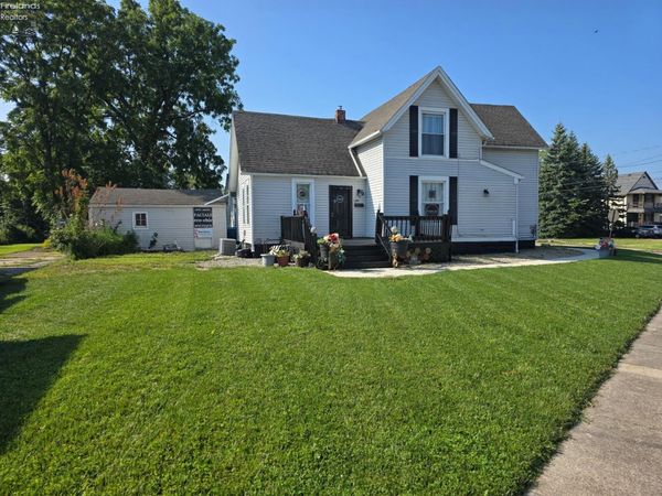 1247 W Erie Avenue, Lorain, OH 44052