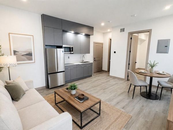 768 NW 2nd St , Unit 2, Miami, FL 33128