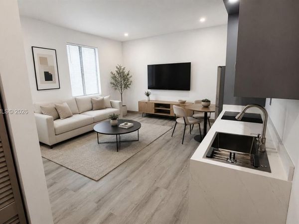768 NW 2nd St , Unit 5, Miami, FL 33128