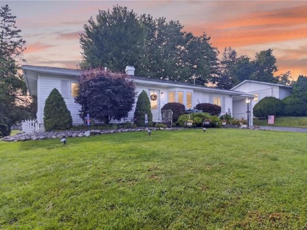34 Hollywood Drive , Whitestone, NY 13492