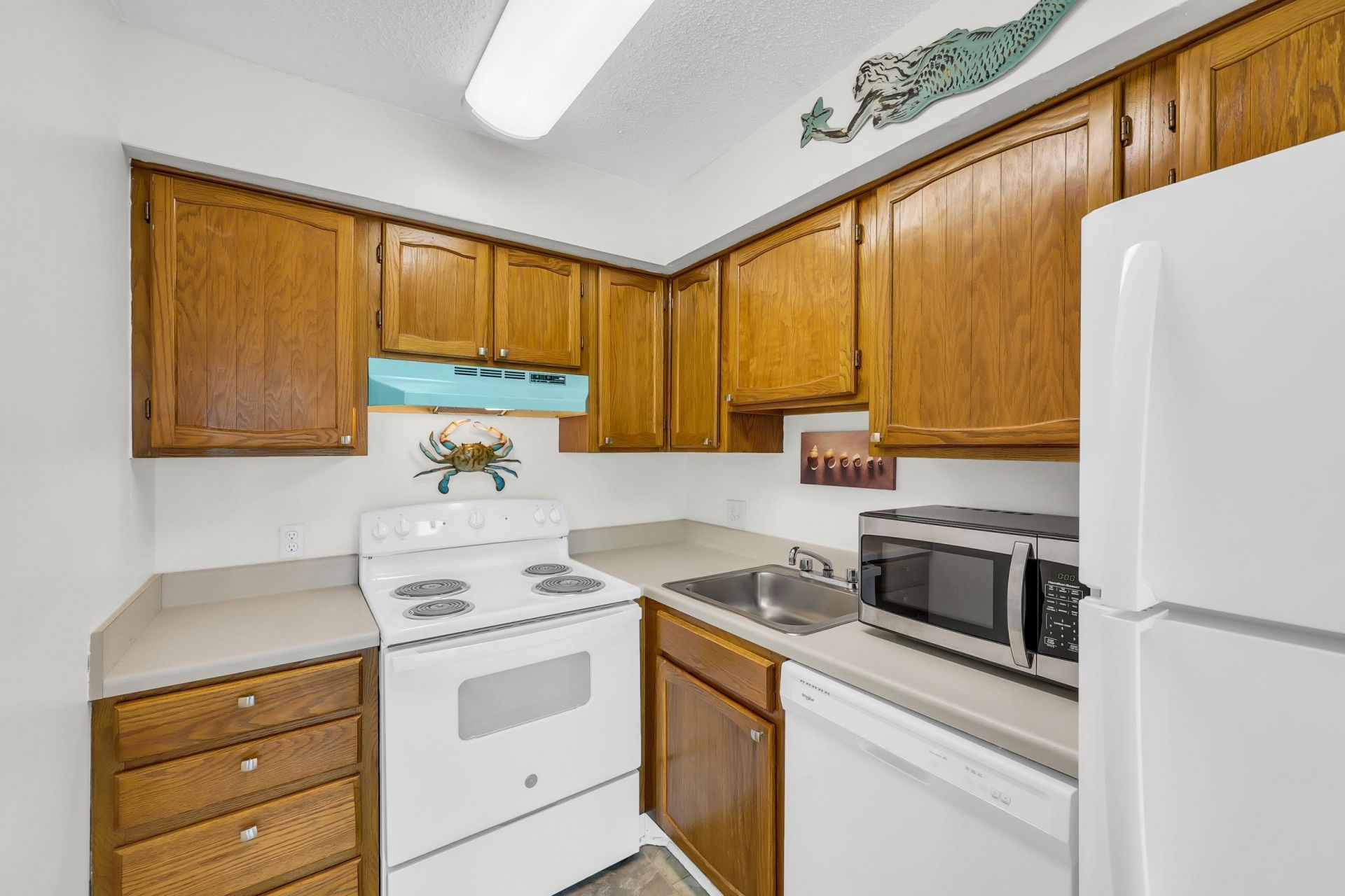 301 N Waccamaw Dr.  Photo 17