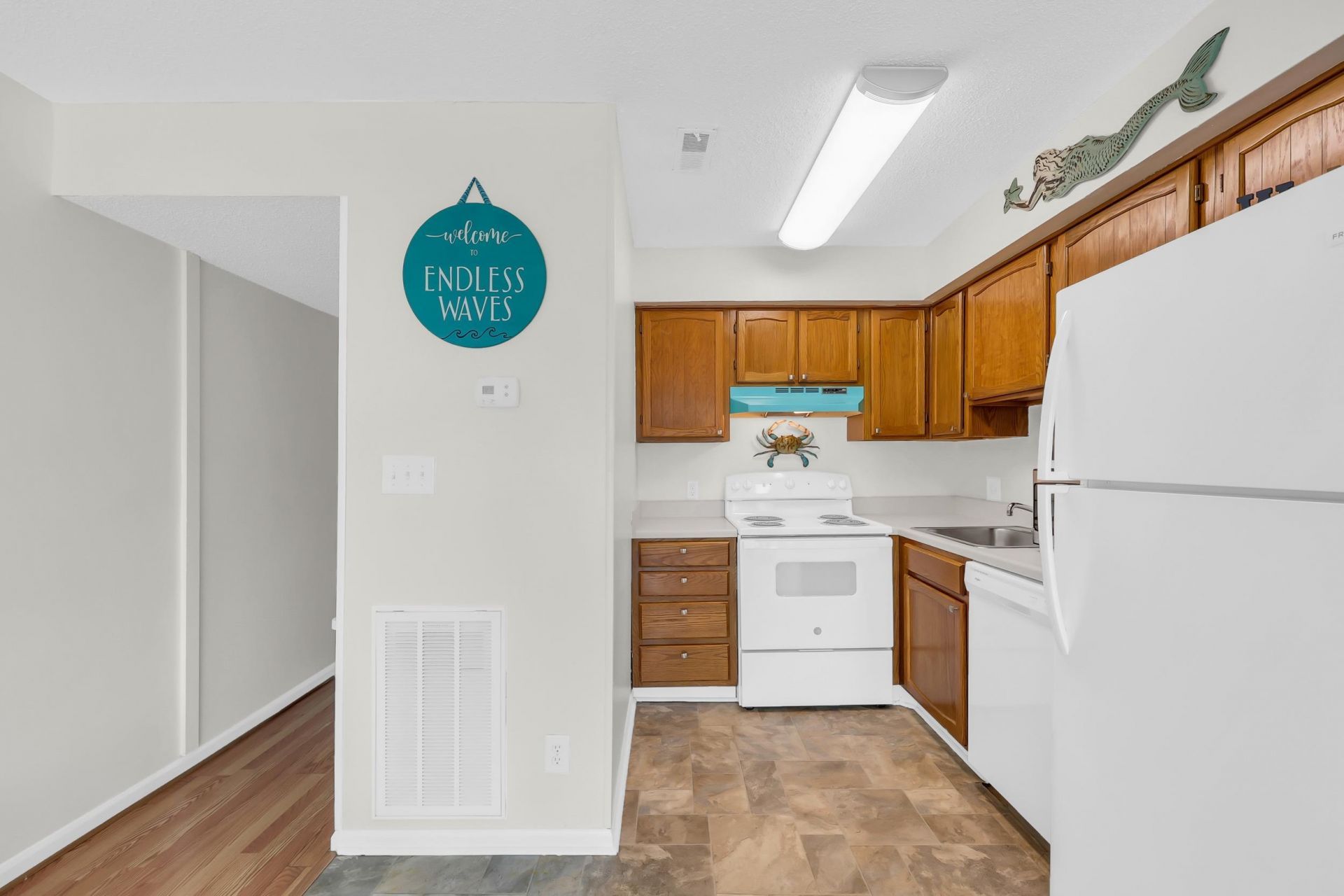 301 N Waccamaw Dr.  Photo 20
