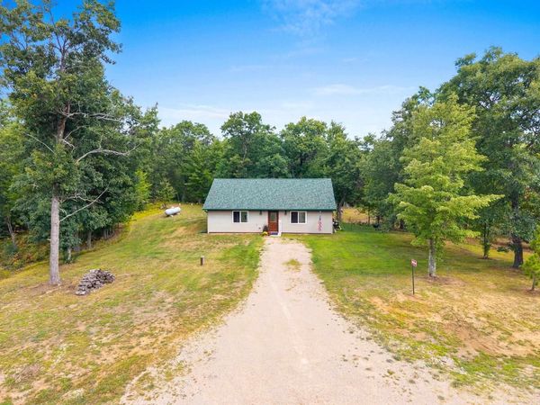W10048 TERRI LANE, Crivitz, WI 54114