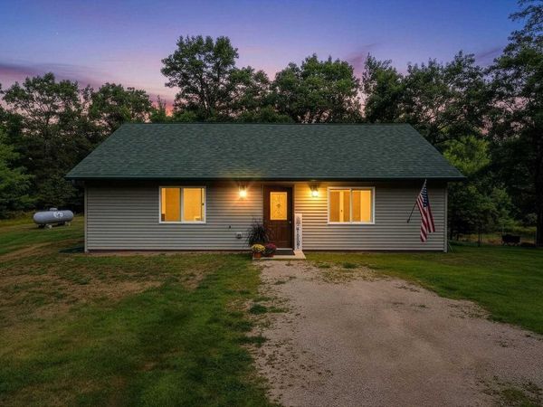 W10048 TERRI LANE, Crivitz, WI 54114