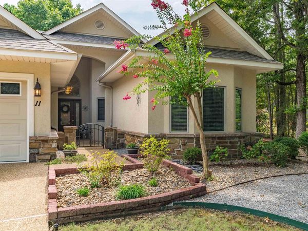 11 Divino Pl, Hot Springs Village, AR 71909