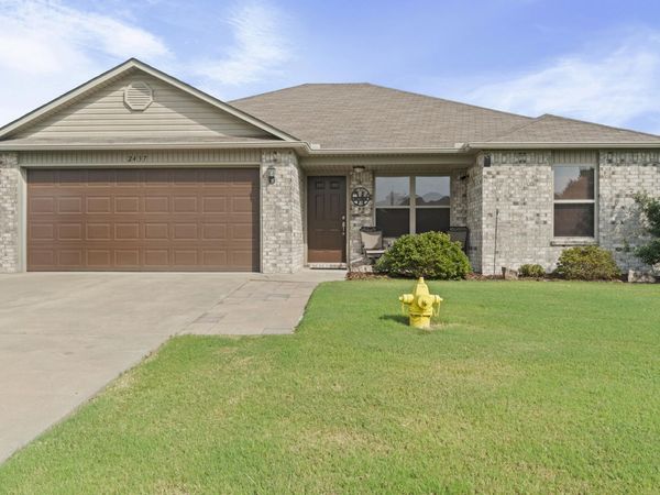 2437 Canterbury Court , Cabot, AR 72023