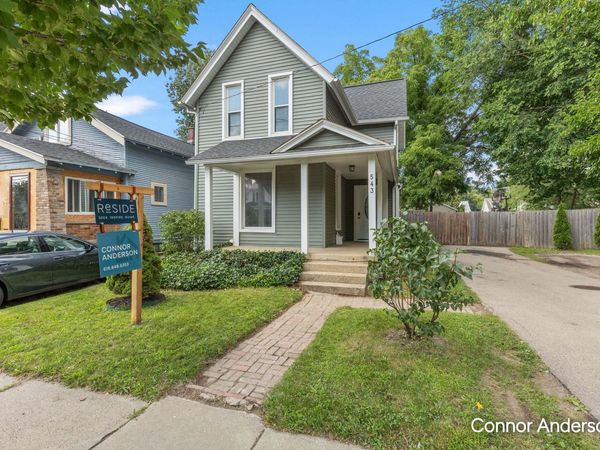543 Leonard Street NE, Grand Rapids, MI 49503
