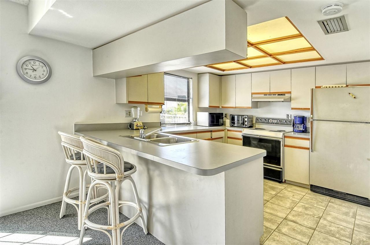 7584 Eagle Creek Drive, Unit 7584, Sarasota, FL 34243 Photo