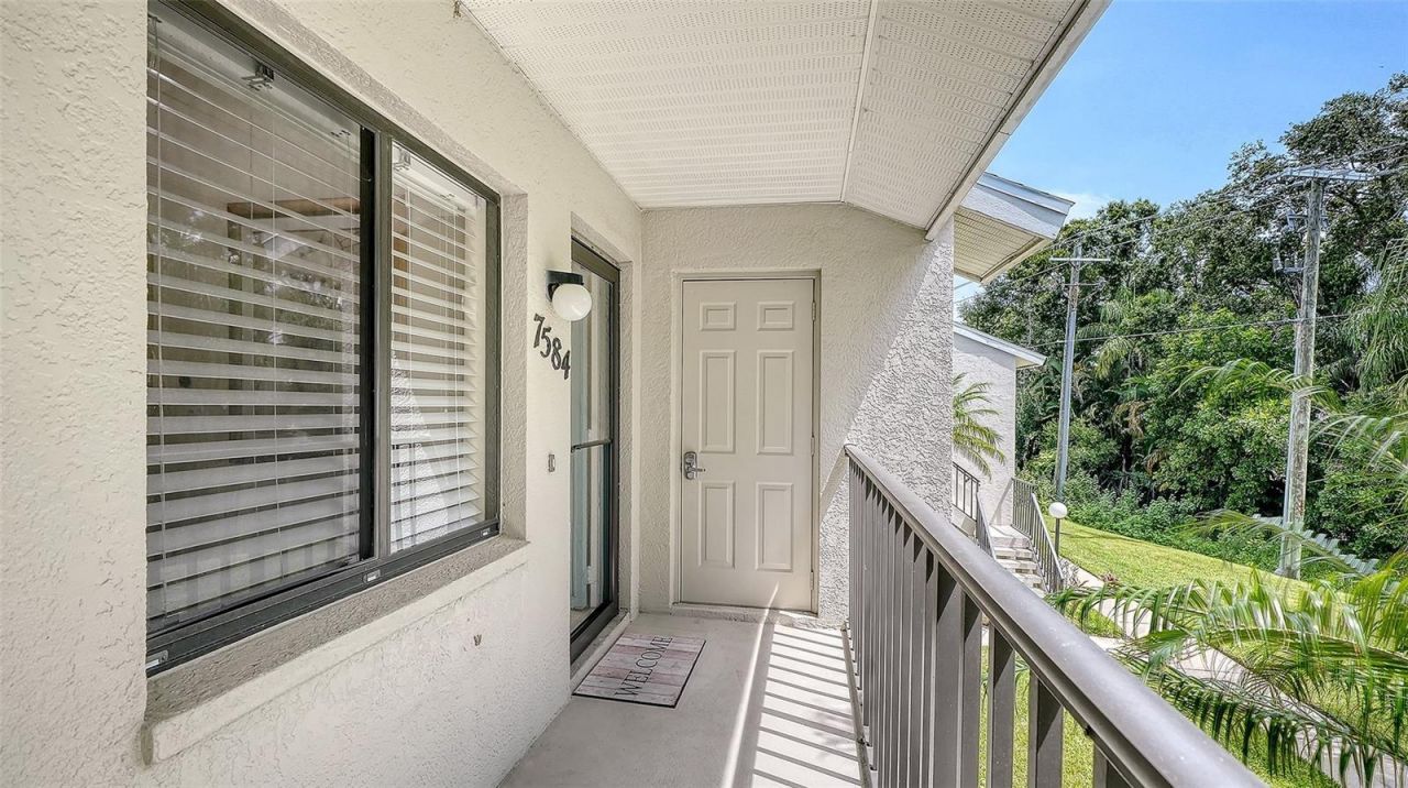 7584 Eagle Creek Drive, Unit 7584, Sarasota, FL 34243 Photo