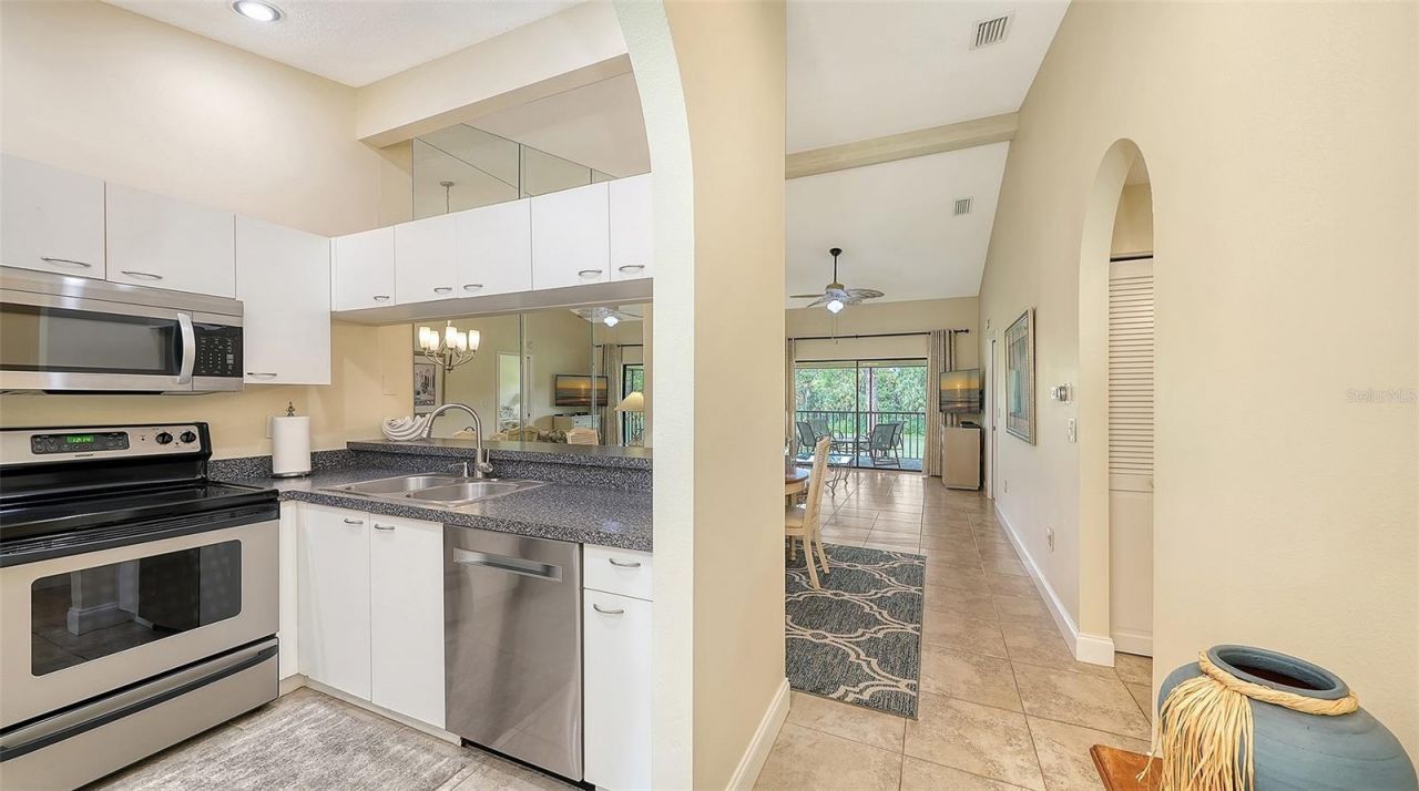 7584 Eagle Creek Drive, Unit 7584, Sarasota, FL 34243 Photo